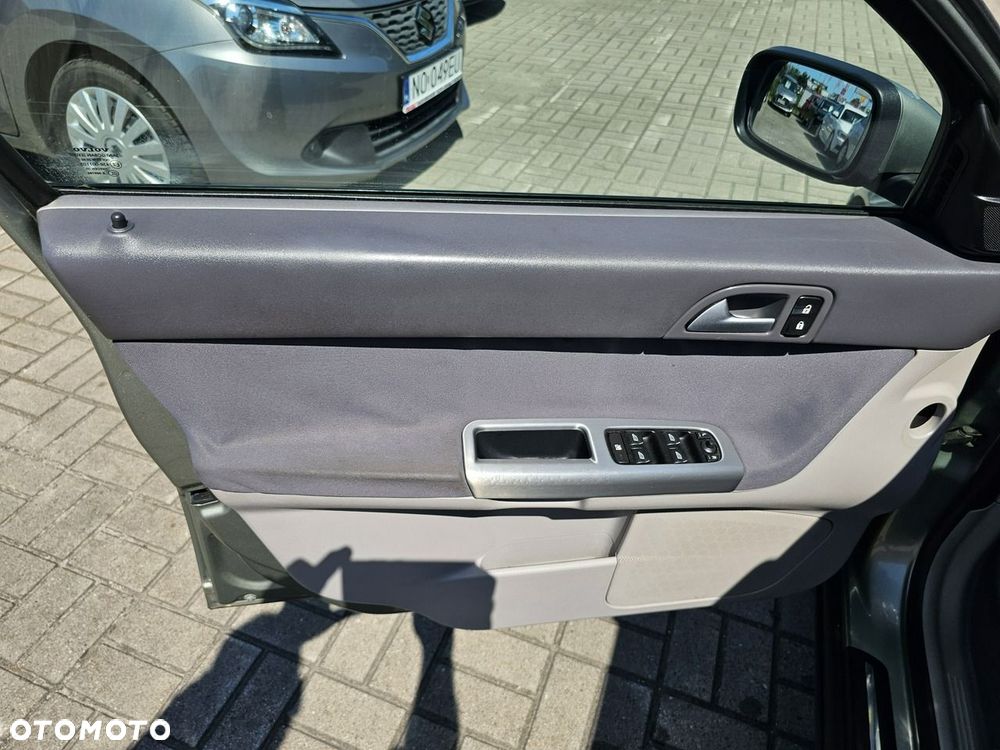 Volvo V50 - 24