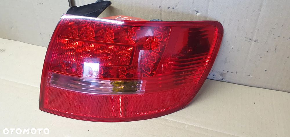 Lampa prawy tył tylna prawa w błotnik LED Audi A6 C6 Kombi 4F9945096H - 3
