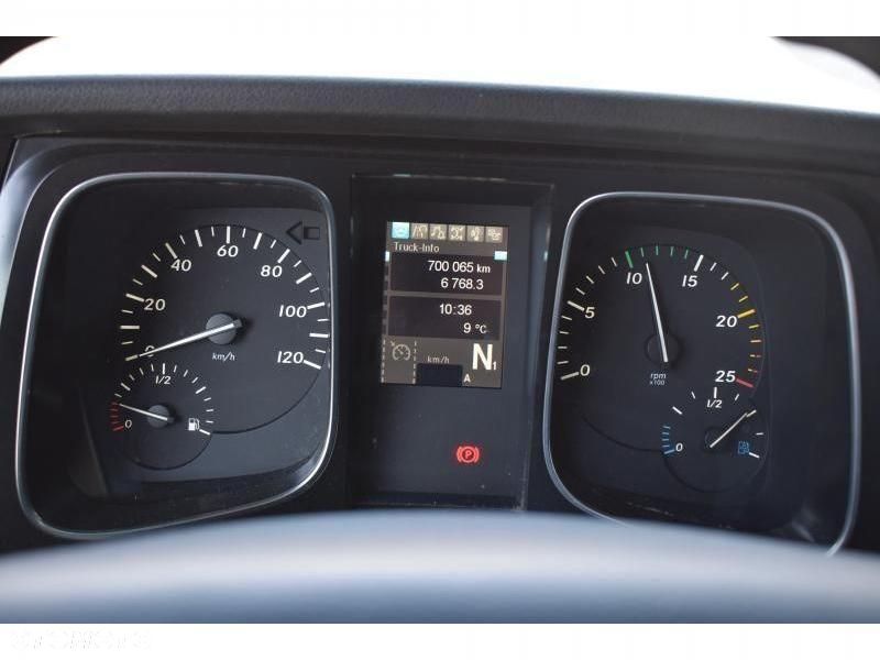 Mercedes-Benz Actros - 14