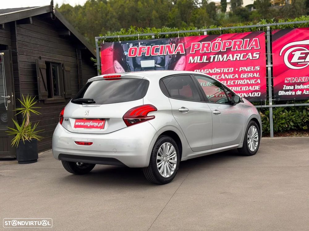 Peugeot 208 1.6 BlueHDi Style - 10