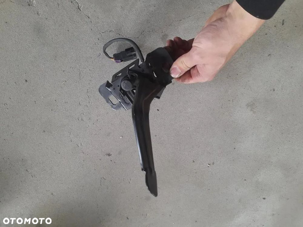 Zamek maski z czujnikiem Opel Mokka A Europa - 2