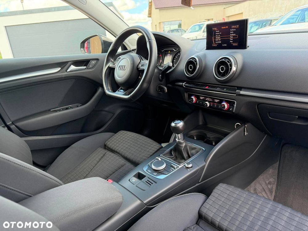 Audi A3 Sportback 2.0 TDI Ambiente - 10