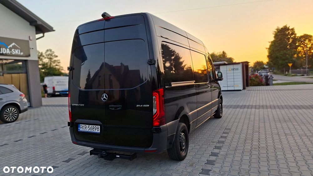 Mercedes-Benz Sprinter - 8