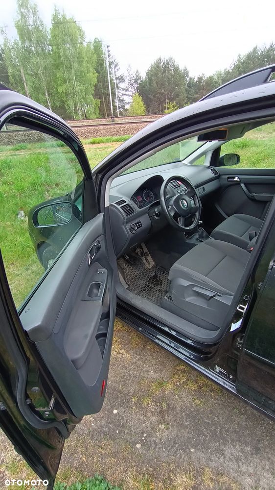 Volkswagen Touran 1.6 - 14