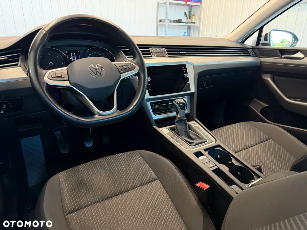 Volkswagen Passat 2.0 TDI EVO Elegance - 11