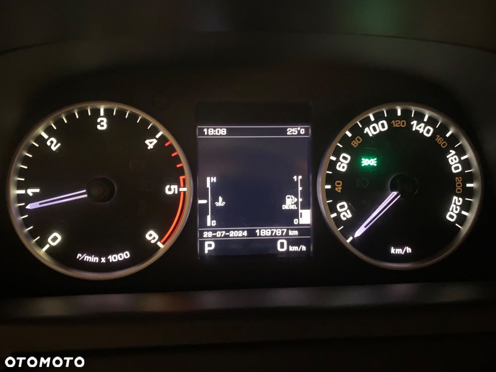 Land Rover Discovery 3.0D V6 HSE - 38