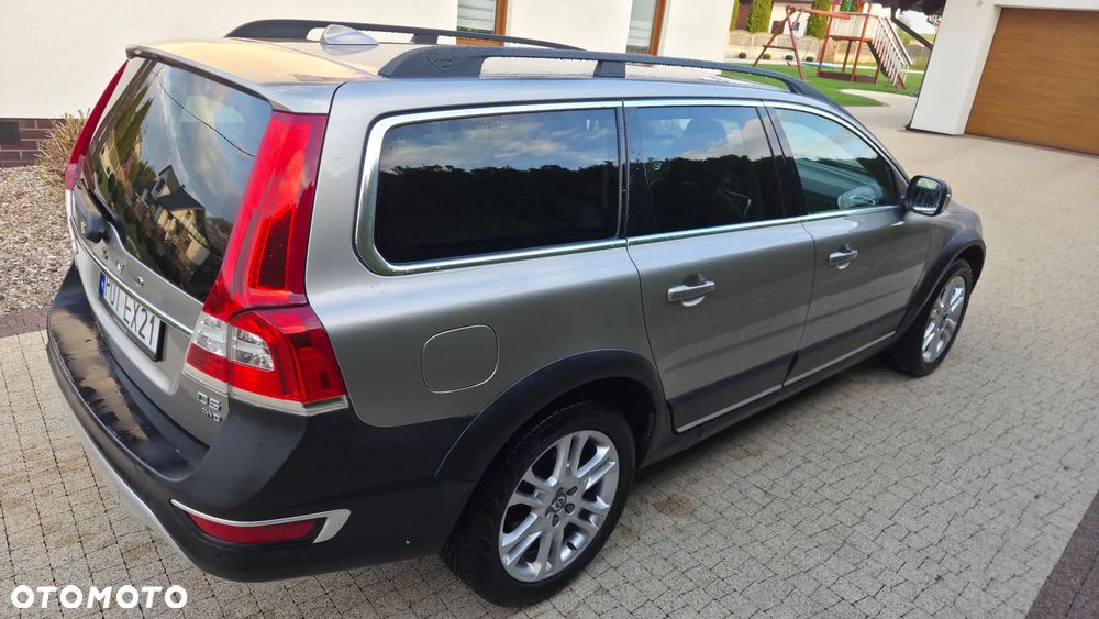 Volvo XC 70 D5 AWD Summum - 4