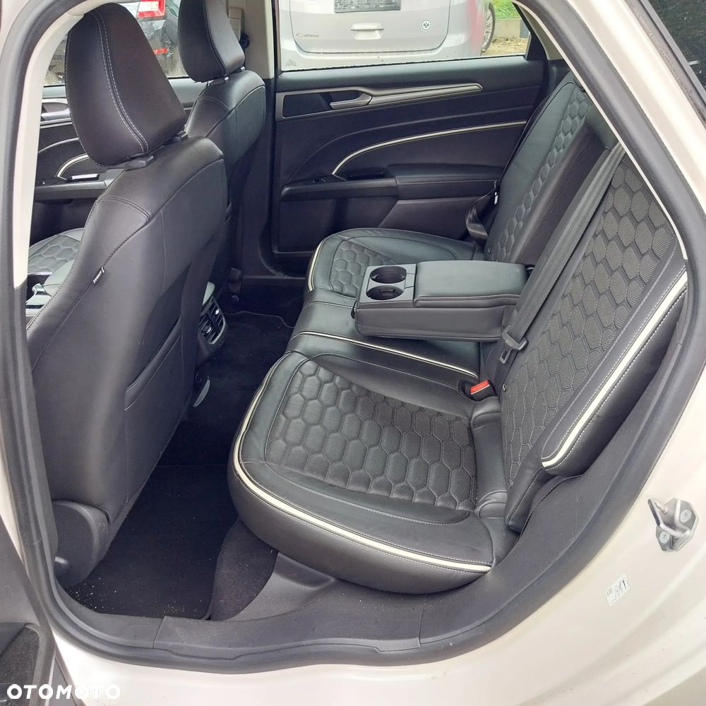 Ford Mondeo Turnier 2.0 TDCi Start-Stopp PowerShift-Aut Vignale - 7