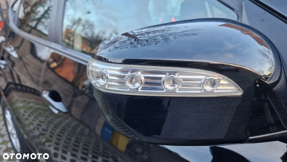 Hyundai ix35 1.6 2WD Fifa World Cup Edition - 37