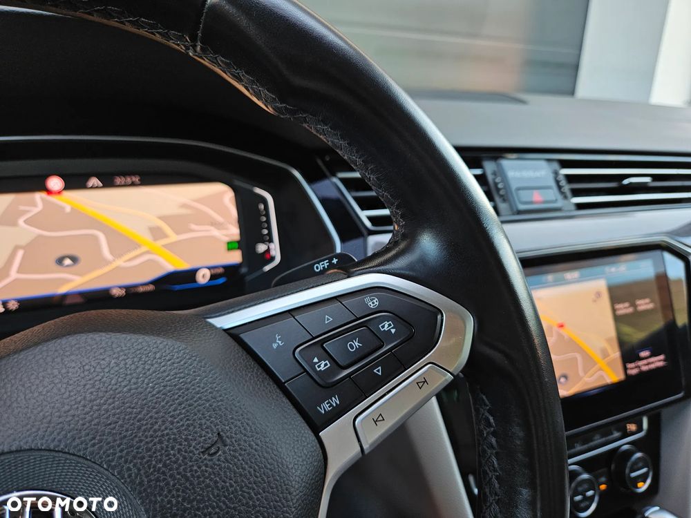 Volkswagen Passat 2.0 TDI EVO Elegance DSG - 24