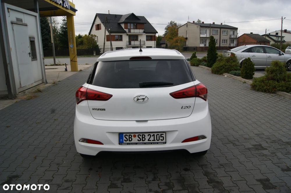 Hyundai i20 1.2 Passion - 27