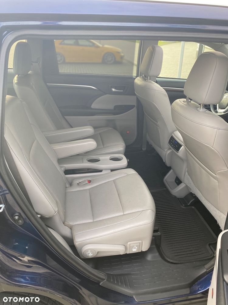Toyota Highlander - 11