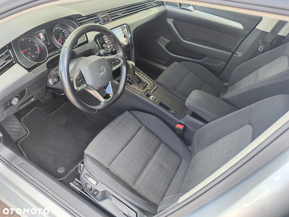 Volkswagen Passat 2.0 TDI EVO Business DSG - 9