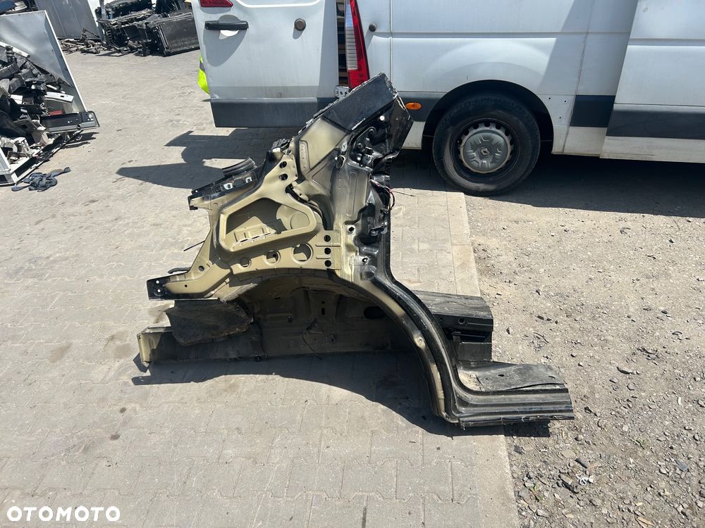 Mercedes Sprinter w907 ćwiartka lewy przód 2022 rok - 2