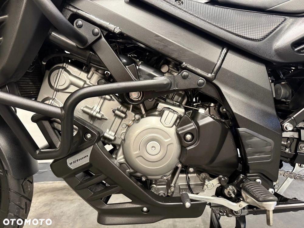 Suzuki V-STROM - 18