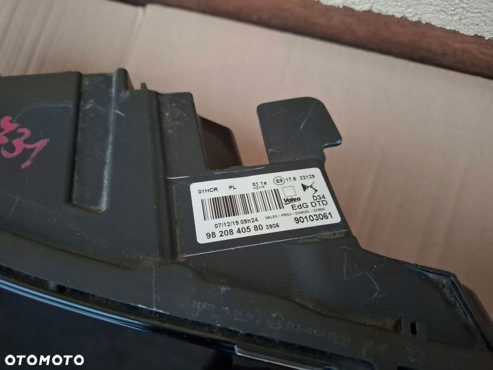 lampa przednia citroen ds3 crossback oryginał ładny stan - 9