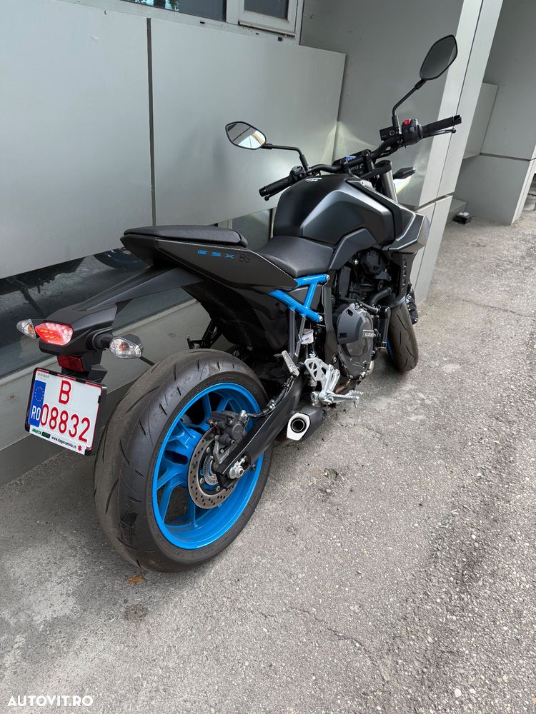 Suzuki GSX-8S - 7