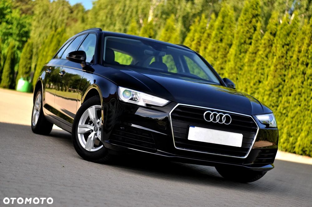Audi A4 Avant 2.0 TDI Design - 4