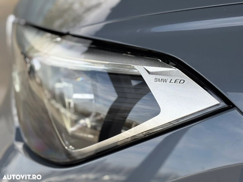 BMW X1 sDrive18d xLine - 37