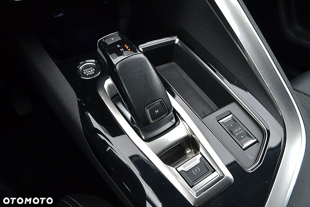 Peugeot 3008 BlueHDi 130 Stop & Start EAT8 Allure - 33