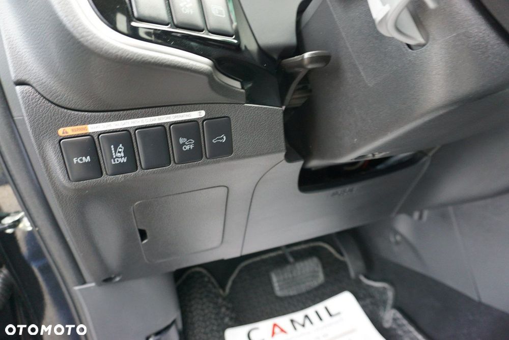Mitsubishi Outlander - 10