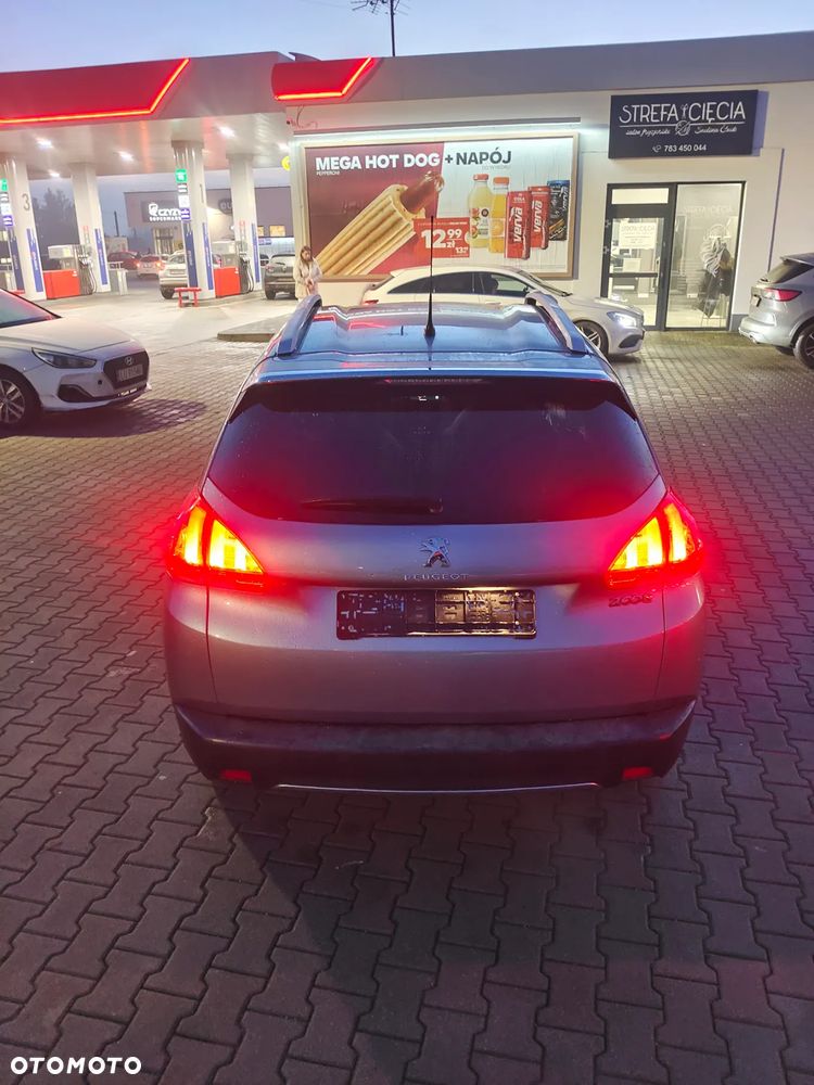 Peugeot 2008 PureTech 82 Allure - 8