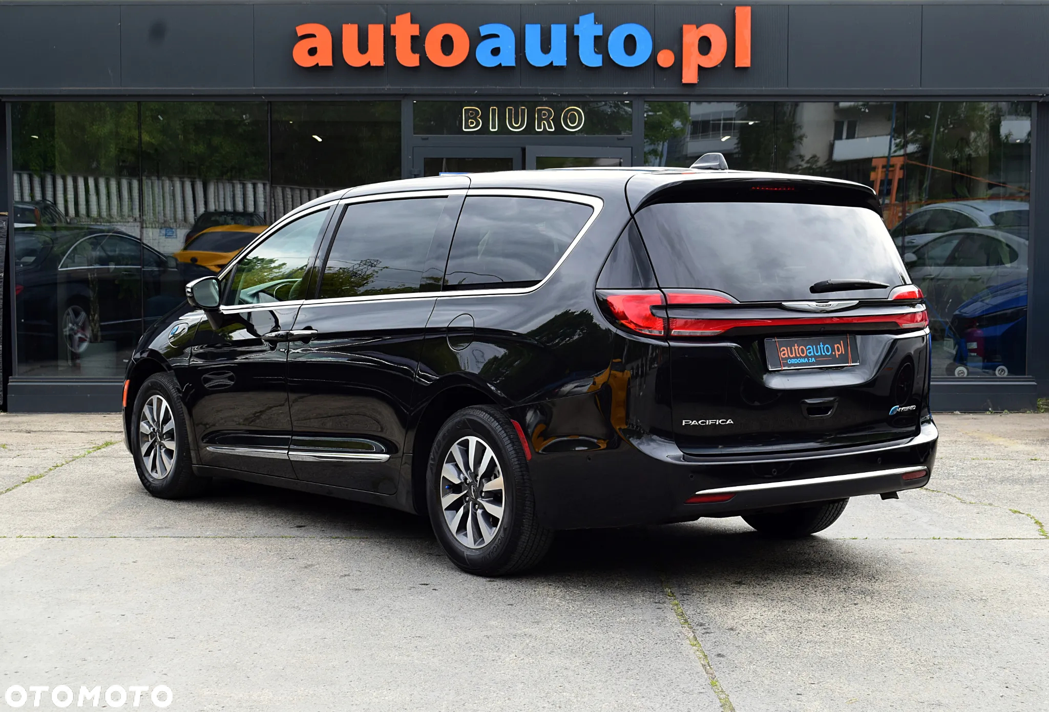Chrysler Pacifica - 31
