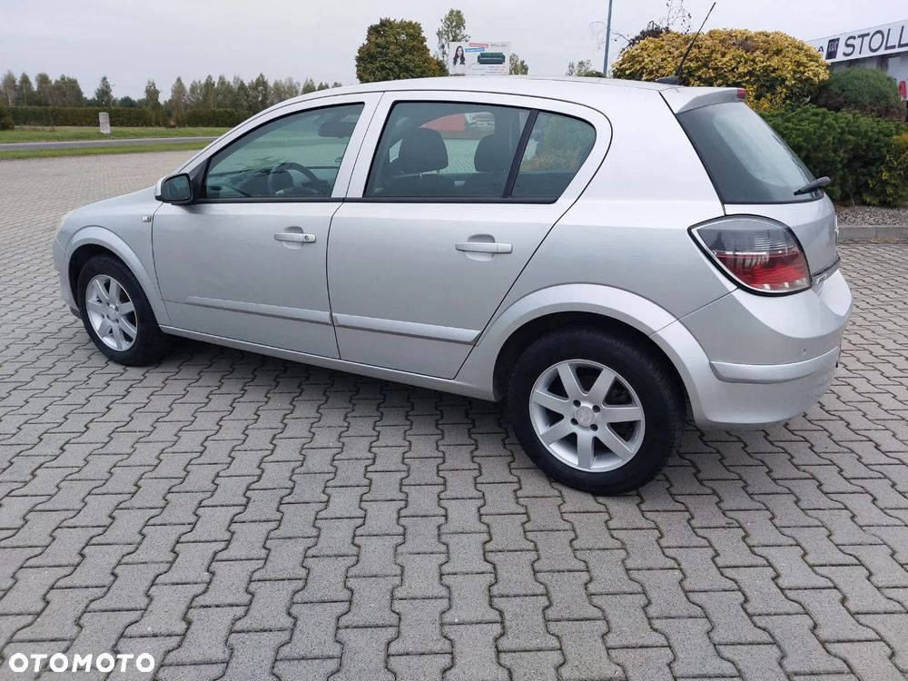 Opel Astra 1.6 Cosmo - 8