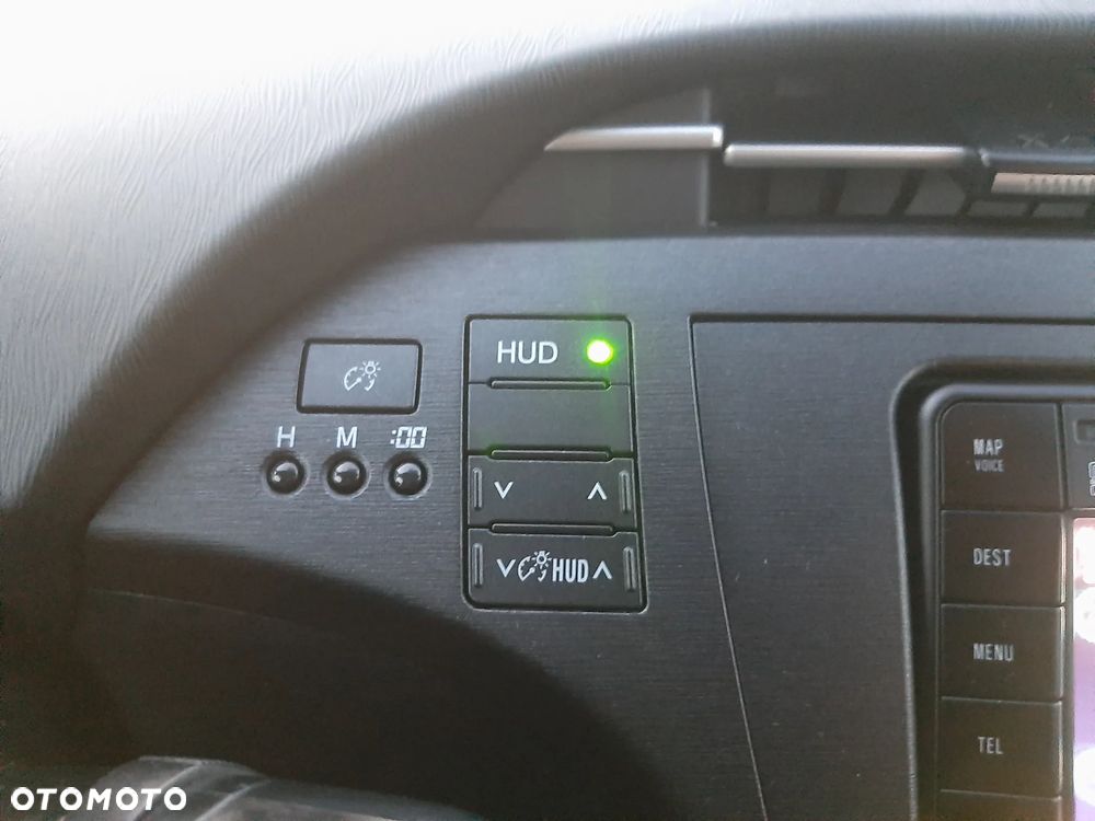 Toyota Prius (Hybrid) Executive - 17