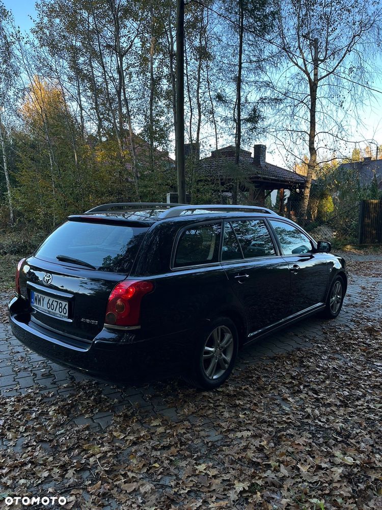 Toyota Avensis - 7