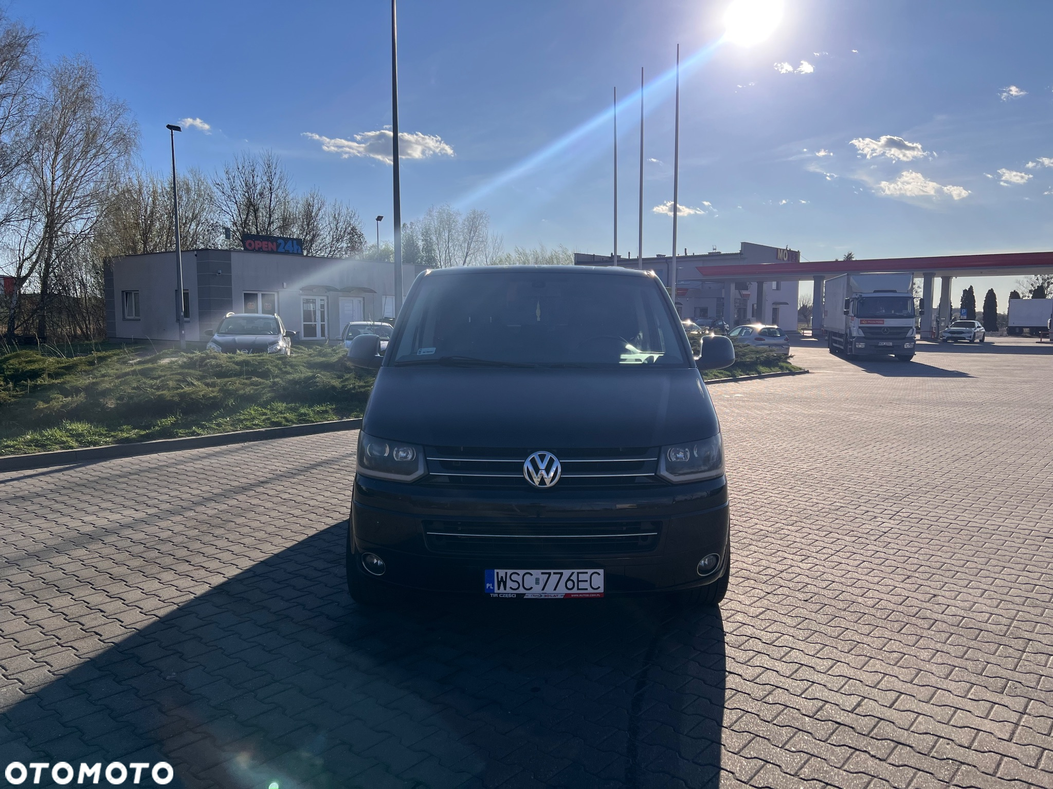 Volkswagen Multivan - 10