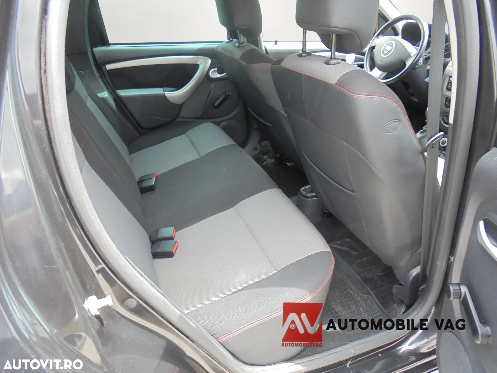 Dacia Duster 1.5 dCi 4x4 Laureate - 10