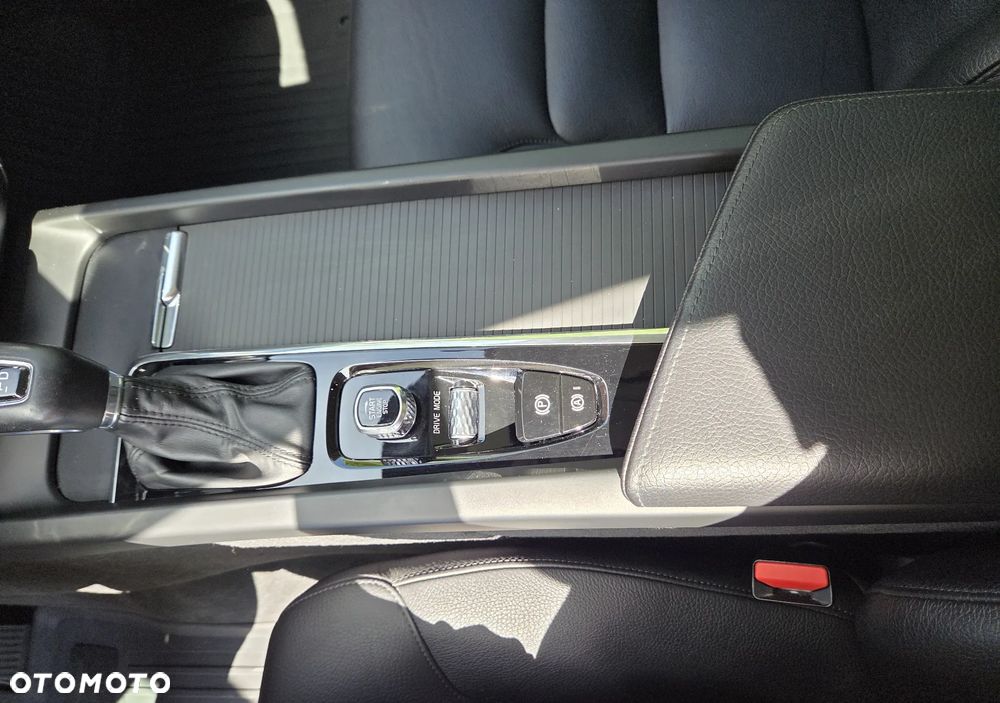 Volvo XC 60 T5 Momentum - 17