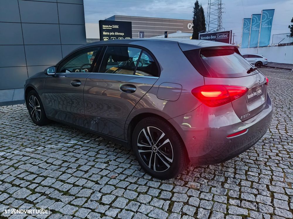 Mercedes-Benz A 250 e - 8