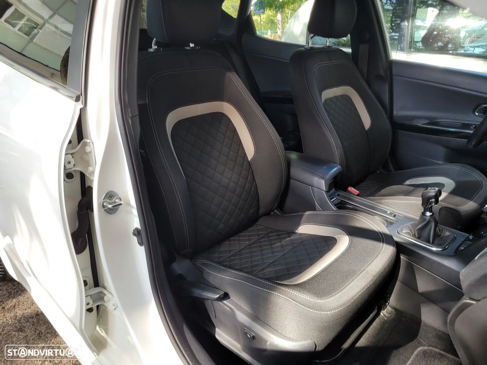 Kia Ceed 1.6 CRDi GT Line - 57