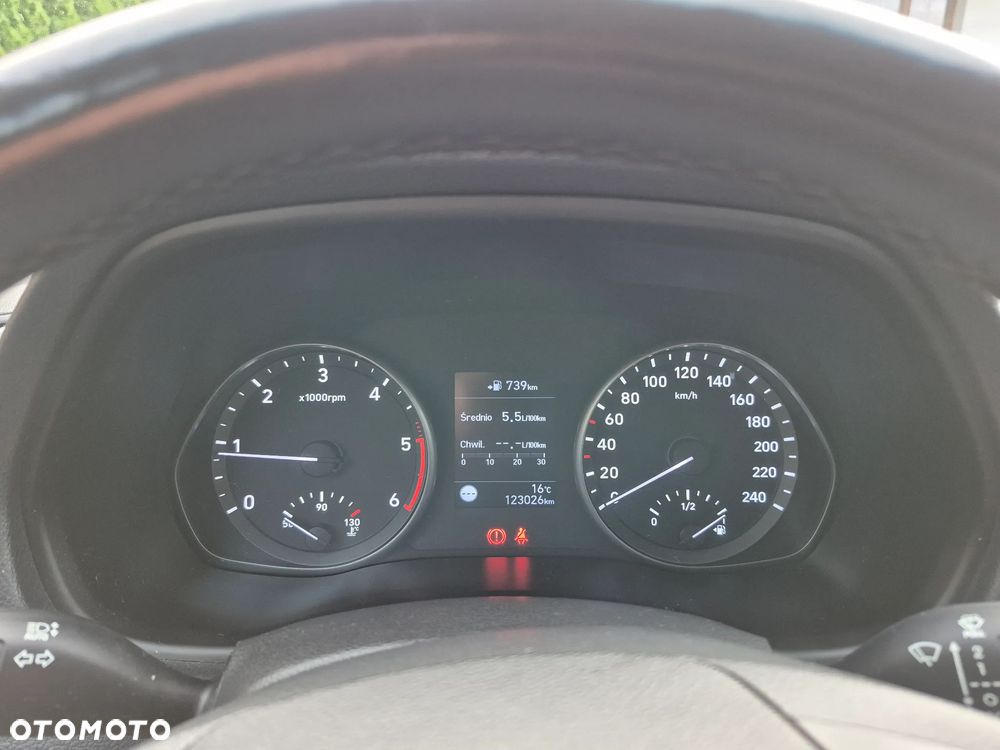 Hyundai i30 1.6 CRDI Intro - 19