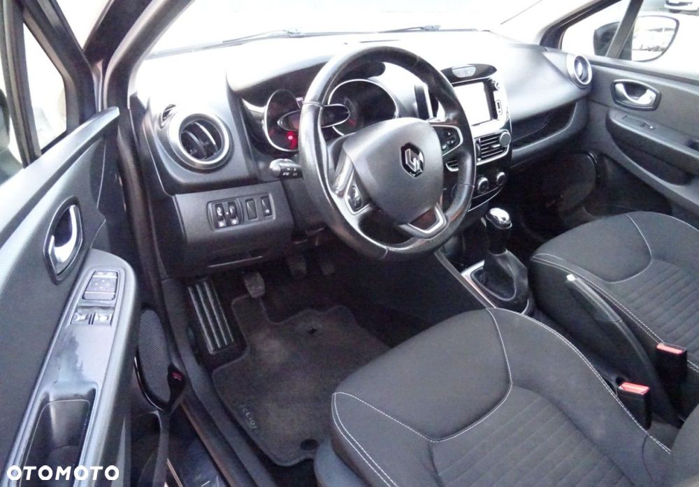 Renault Clio - 6