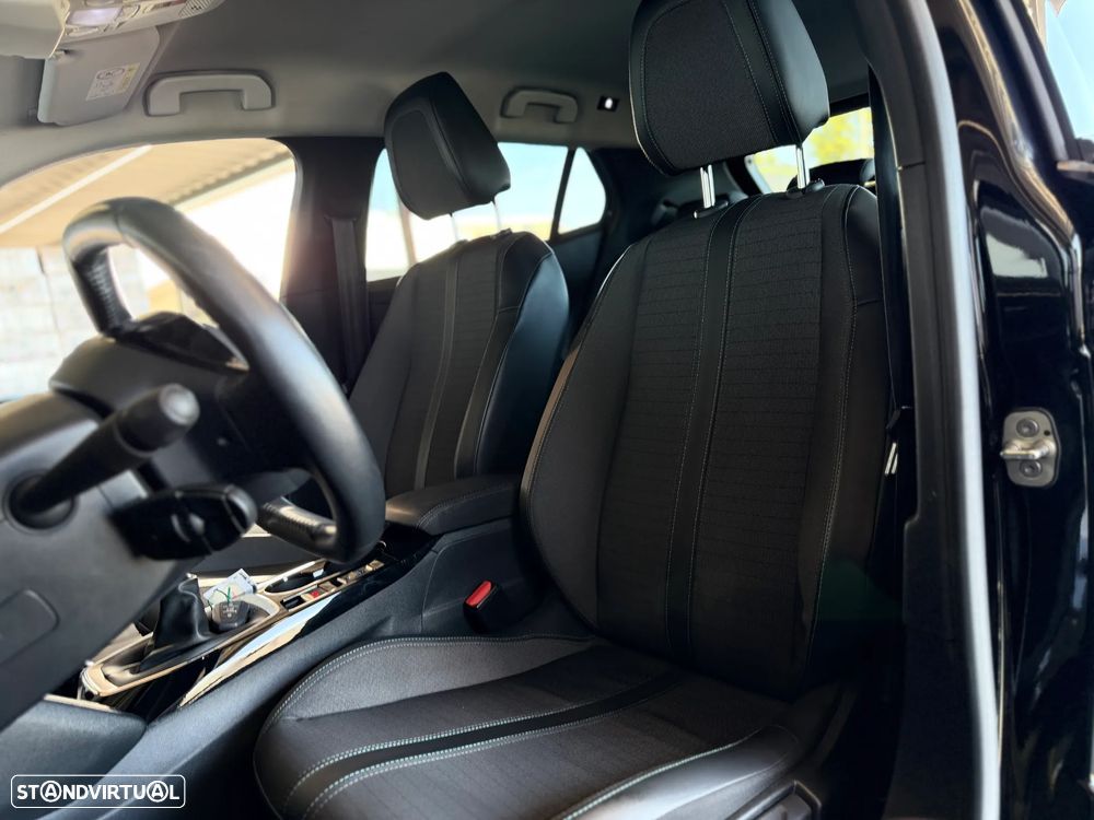 Peugeot 2008 BlueHDi 110 Allure - 30