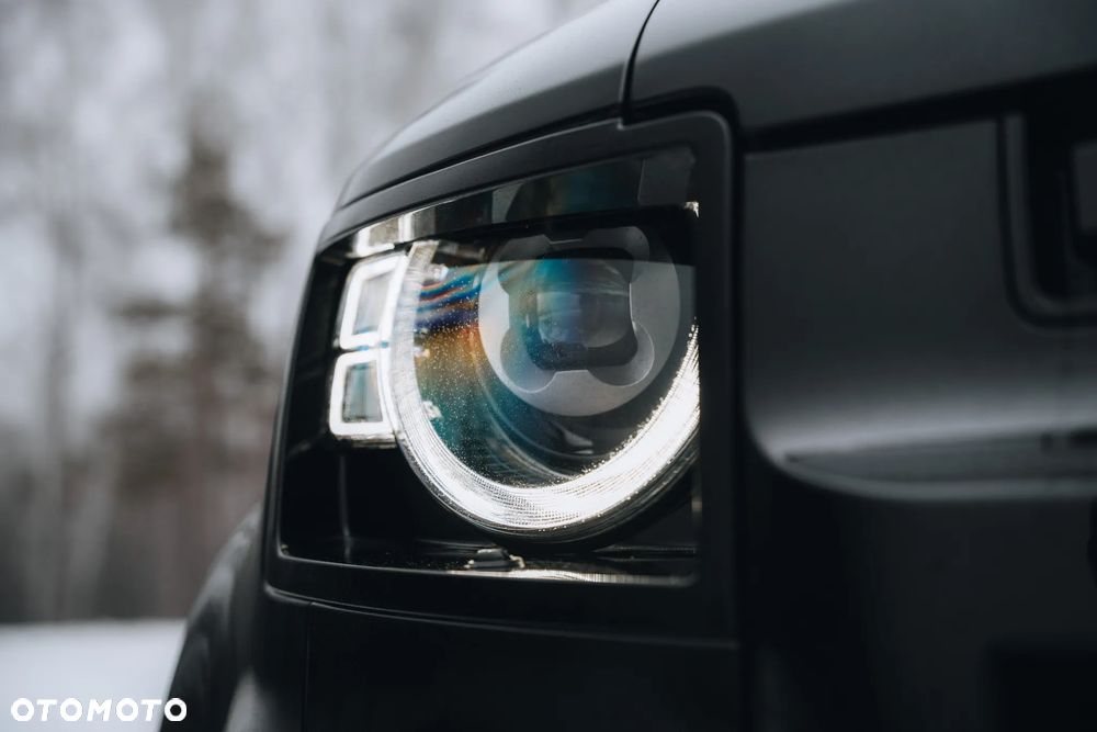 Land Rover Defender - 9