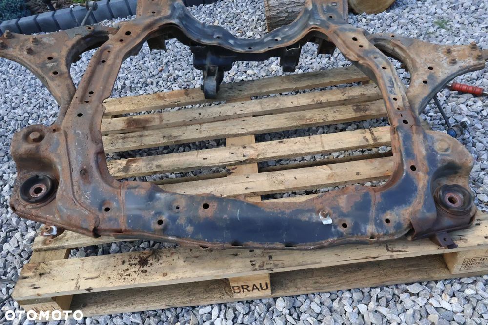 HYUNDAI TUCSON I KIA SPORTAGE II 2.0 B SANKI TRAWERS BELKA ZAWIESZENIA PRZÓD PRZEDNIA WÓZEK KOŁYSKA 04-10 - 11