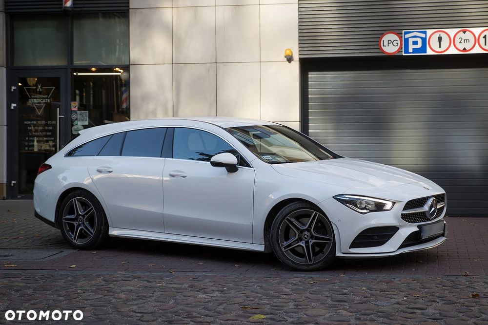 Mercedes-Benz CLA 200 Progressive 7G-DCT - 7