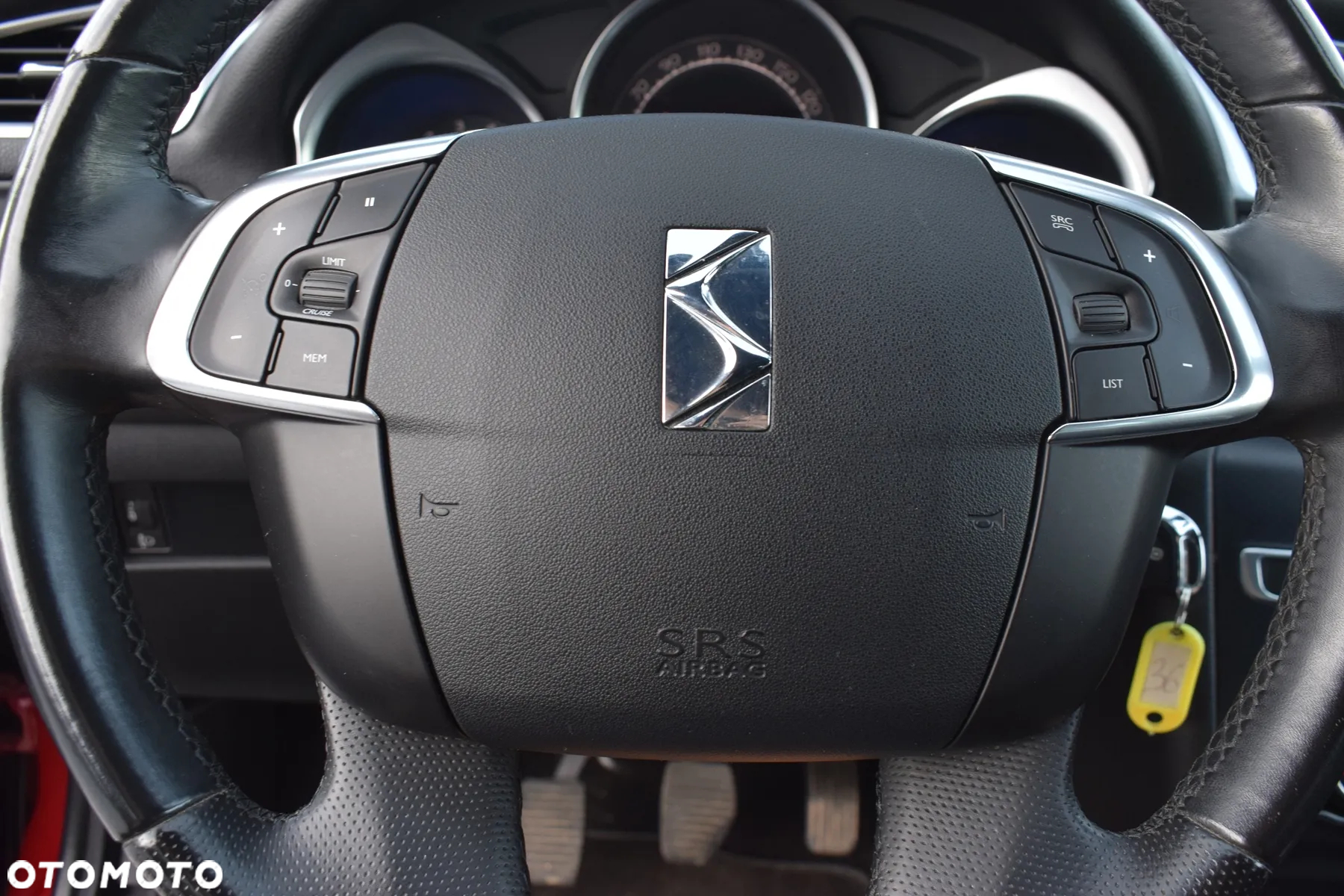 Citroën DS4 BlueHDi 120 S&S SoChic - 24