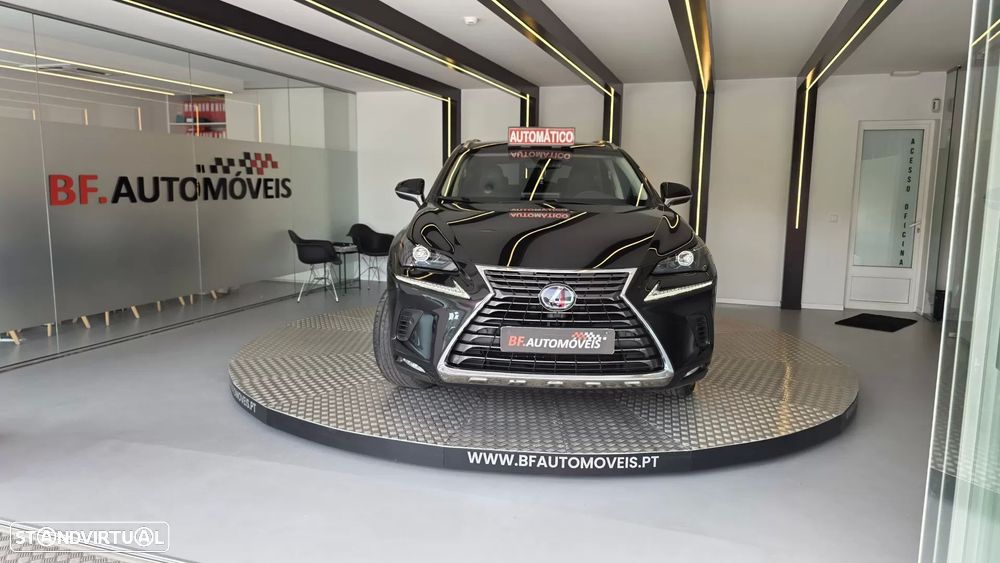 Lexus NX 300h Executive - 12