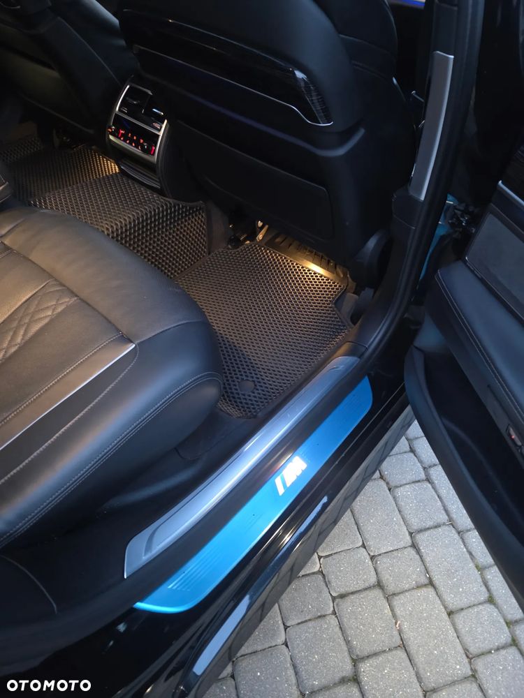 BMW Seria 7 - 29