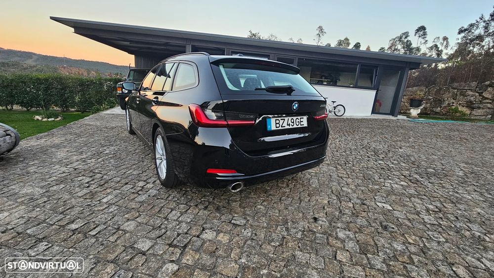 BMW 330 e Touring Line Sport Auto - 39