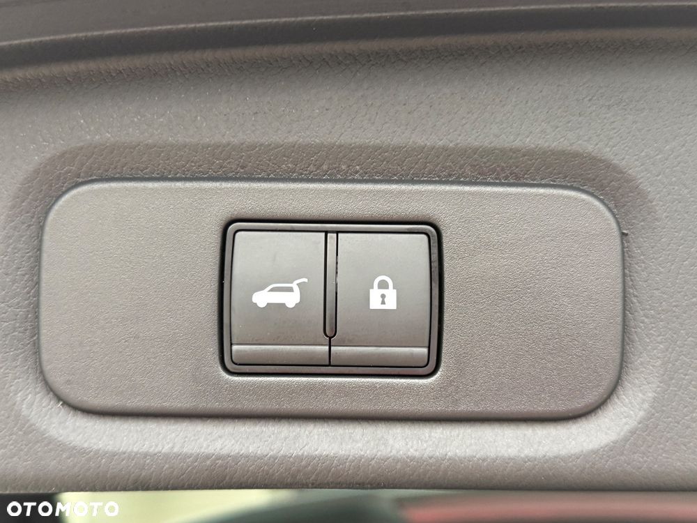 Nissan Qashqai 1.3 DIG-T MHEV Xtronic Tekna - 32