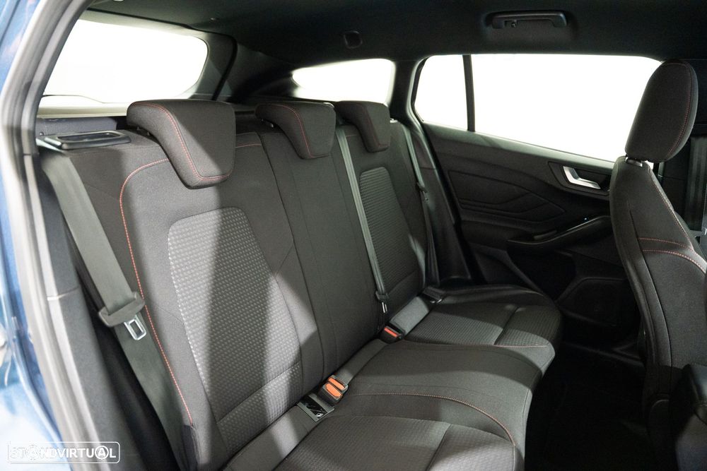 Ford Focus SW 1.0 EcoBoost MHEV ST-Line - 27