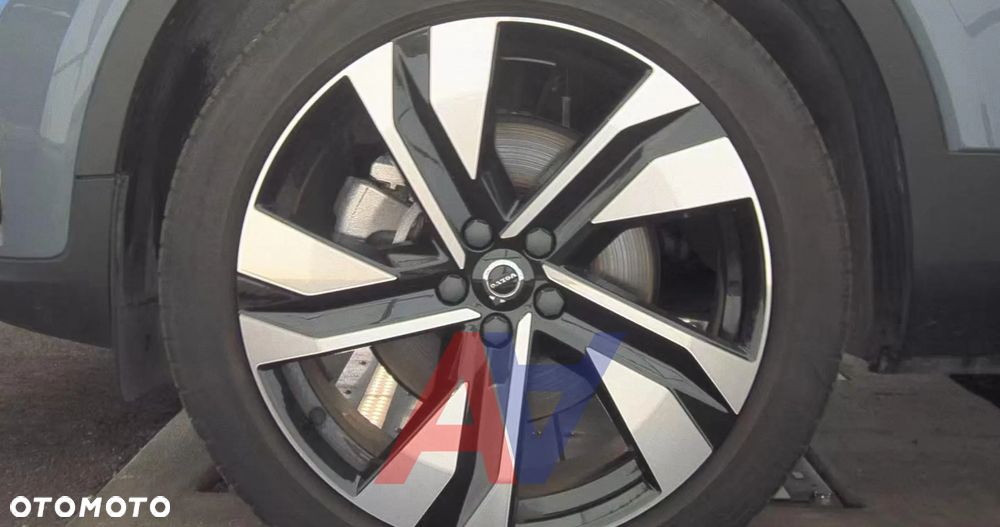 Volvo XC 40 - 8