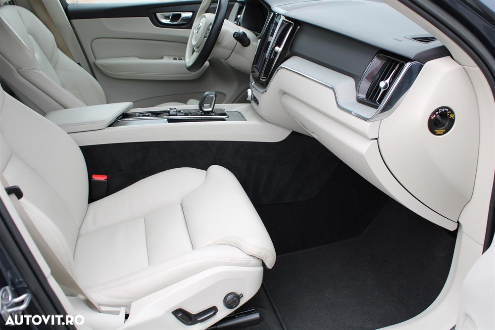 Volvo XC 60 B4 D AWD Plus Bright - 15