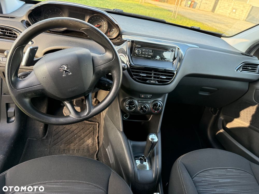 Peugeot 208 - 7